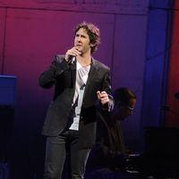 Josh Groban performs at the Bank Atlantic Center | Picture 111502
